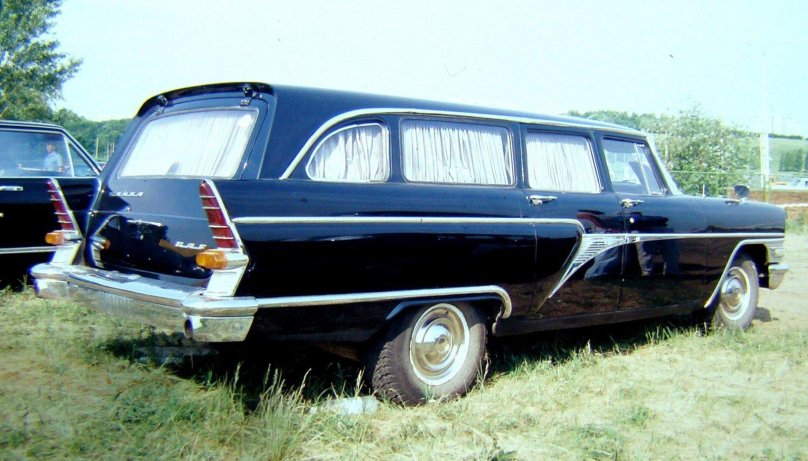 ГАЗ-13с Чайка черный доктор