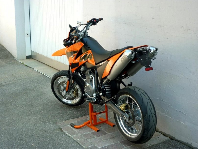 КТМ 640 lc4 Supermoto