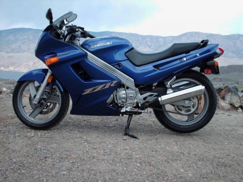 Мотоцикл Kawasaki ZZR 250
