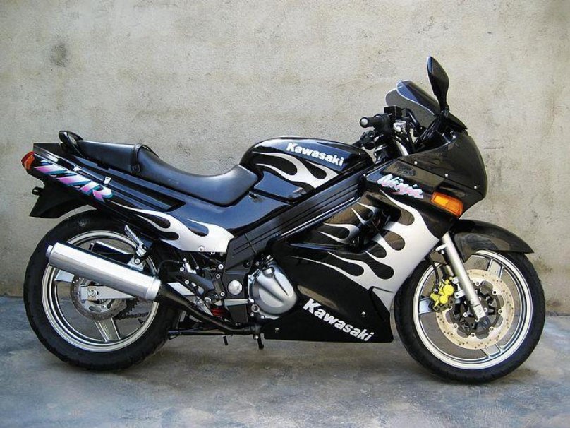 Kawasaki ZZR 250 черный