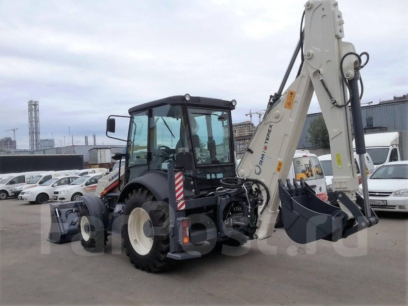 Экскаватор TLB 825-RM
