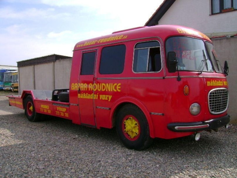 Грузовик Шкода 706