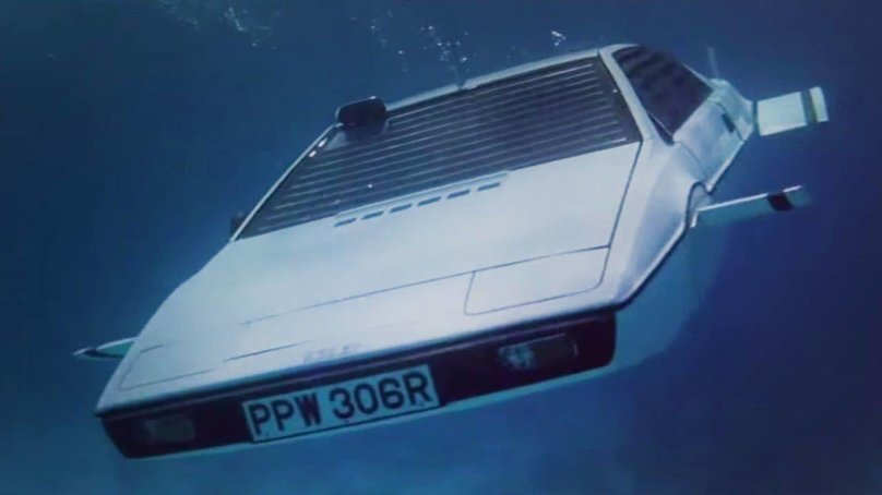 Lotus Esprit Submarine