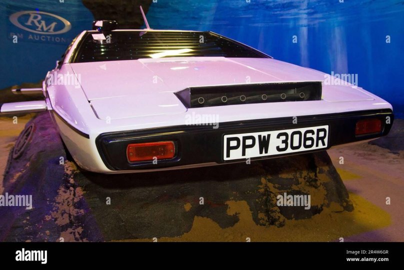 Lotus Esprit субмарина