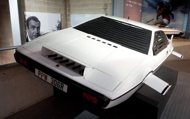 Lotus Esprit 1976 Джеймса Бонда амфибия