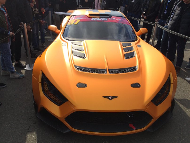 Гиперкар фланкер