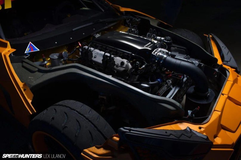 Flanker f салон