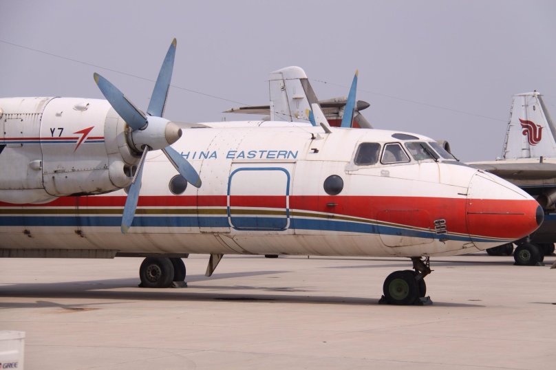 Xian y-7 кабина