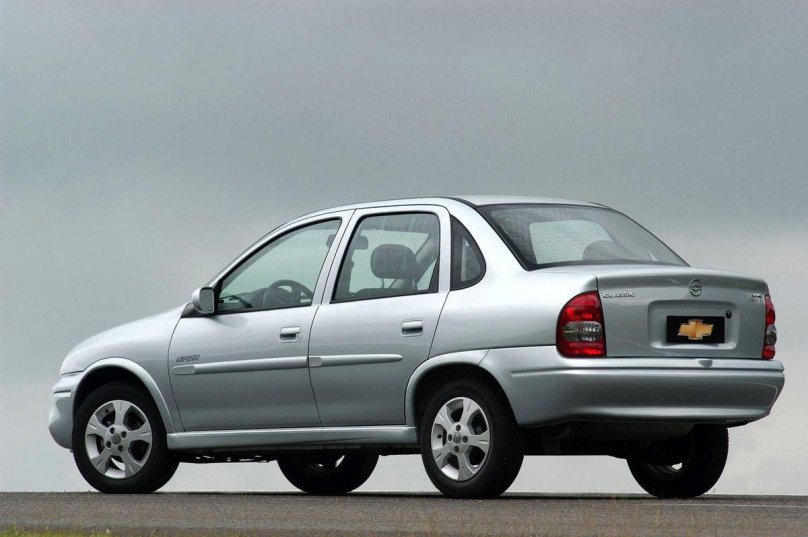 Chevrolet Corsa sedan