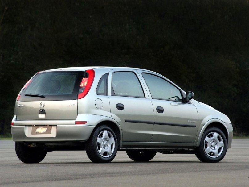 Corsa 2002