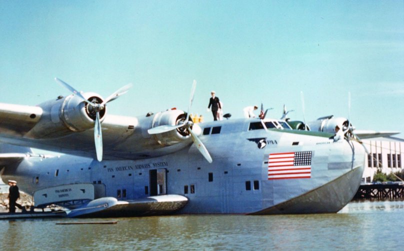 Самолет "летающая лодка" Boeing 314 Clipper