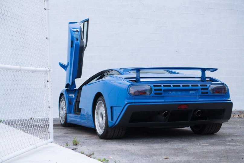 Bugatti eb110 SS салон