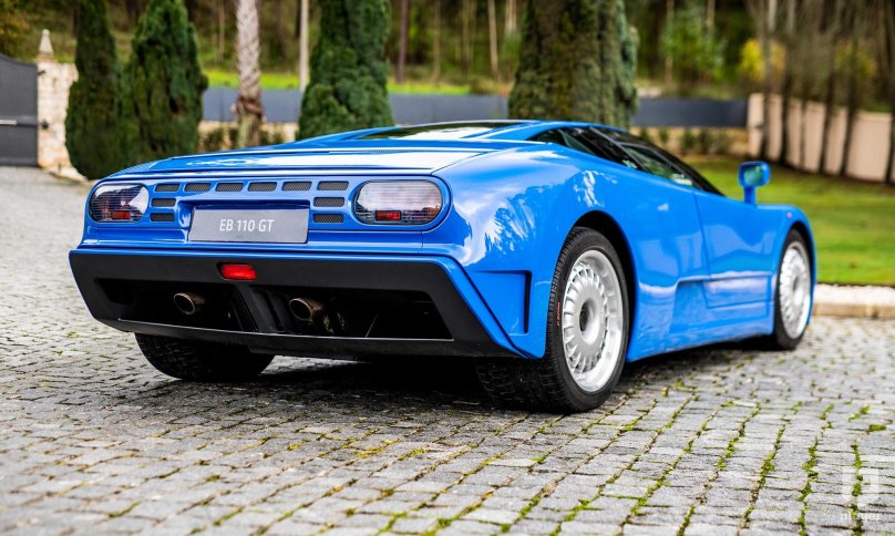 Bugatti eb110 gt Red