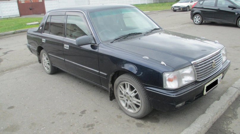 Toyota Crown gxs12