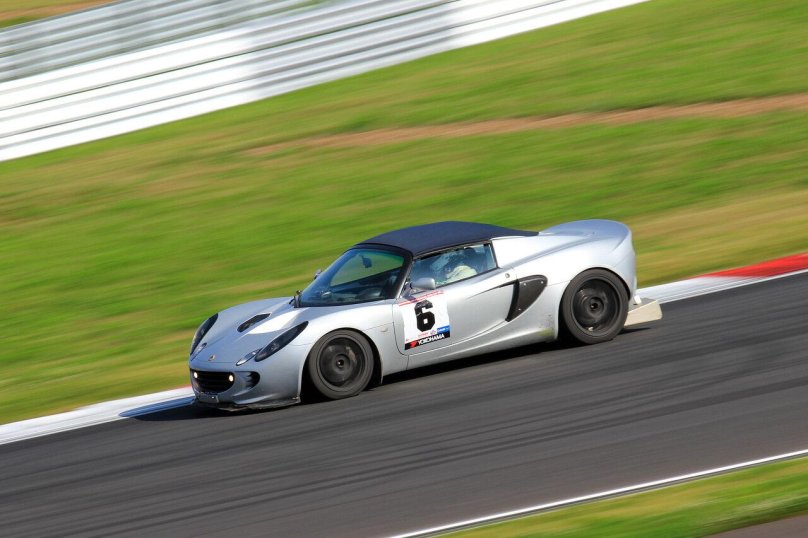 Лотус гоночный