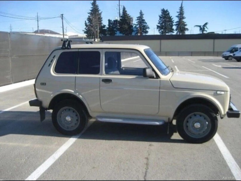 Лада Нива Лаура 21218