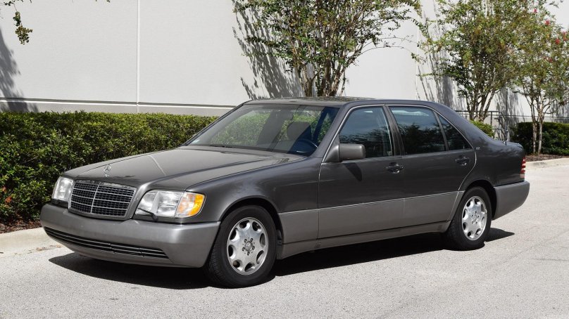 Мерседес шестисотый s600