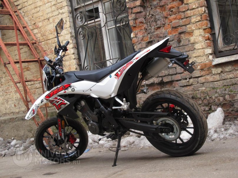 Мотоцикл stels Trigger 125