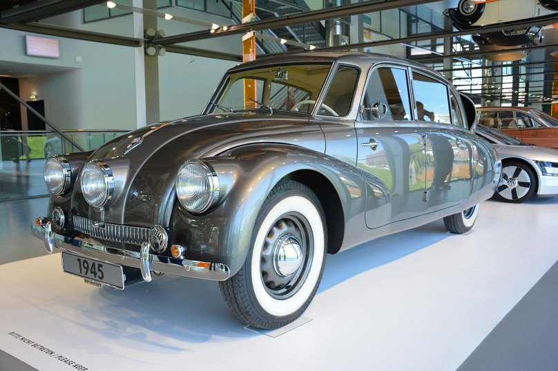 Легковой автомобиль Татра