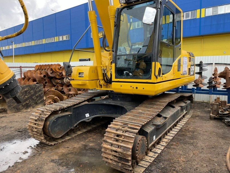 Экскаватор Коматсу 210