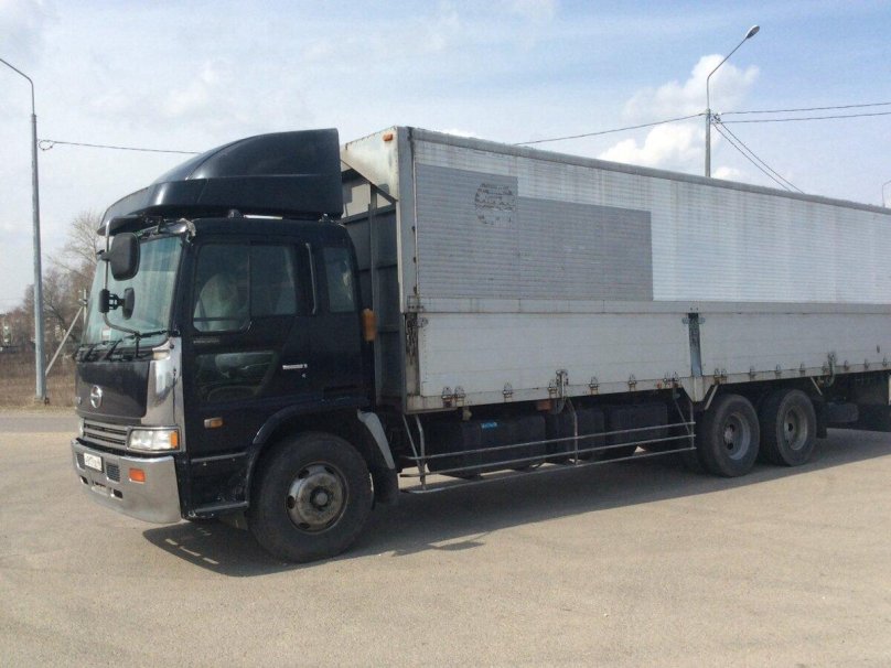 Hino super Dolphin Profia