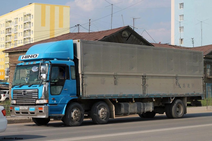 Грузовик полуприцеп Hino Profia супер Дельфин автотранспорт TOMYTEC 290391-087