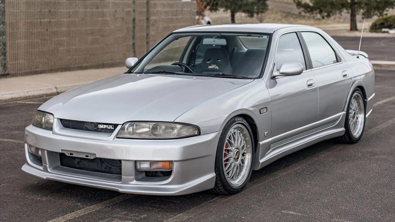 Nissan Skyline r33 Impul