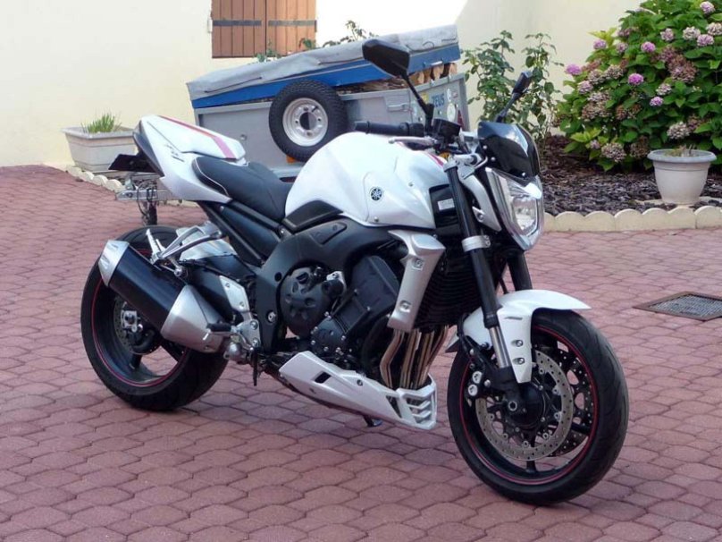 Yamaha fz1 2008