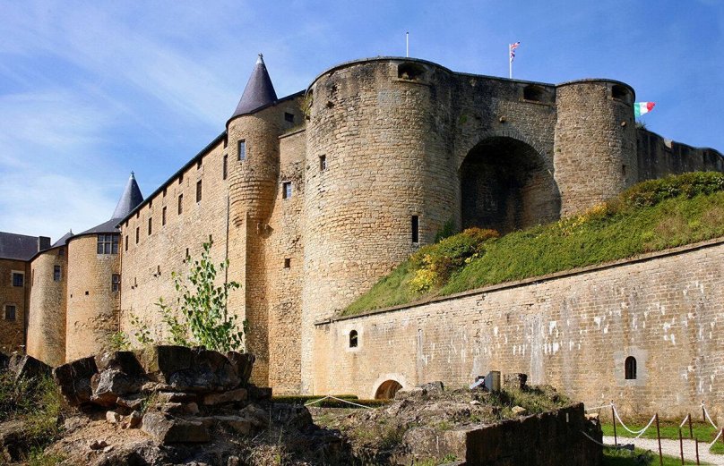 Шато-Гайар замок во Франции