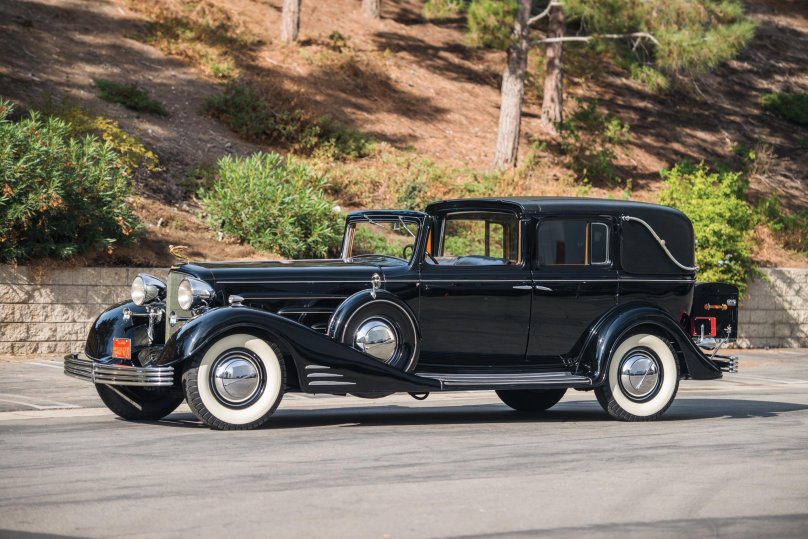 Cadillac v16 1933