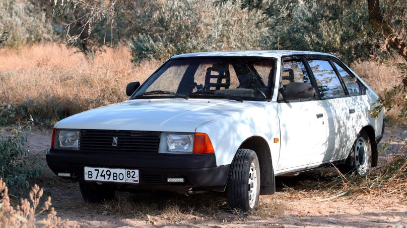 Москвич-2141 легковой