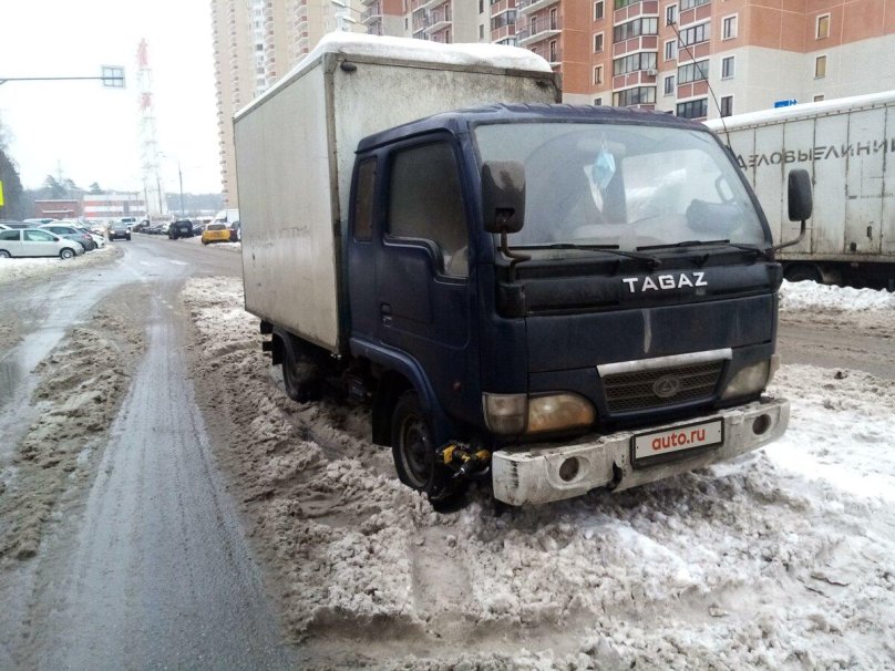 Ниссан атлас 1998 года