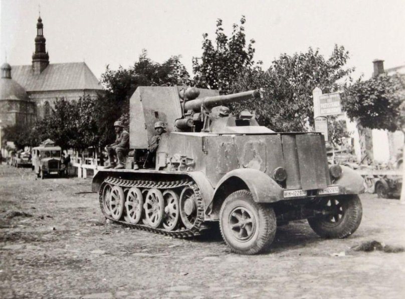 SD KFZ 8 DB 10