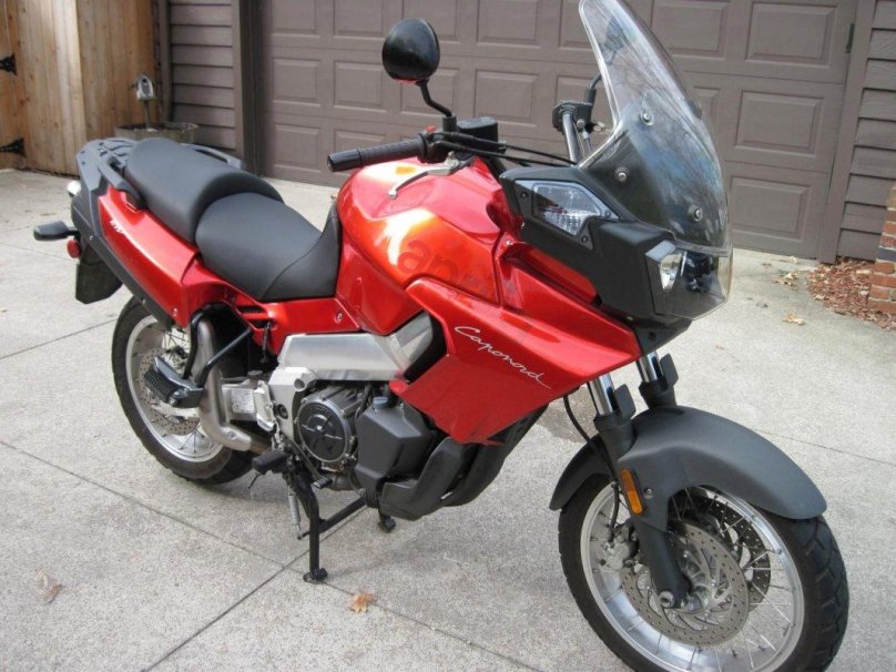 Априлия Капонорд 1000