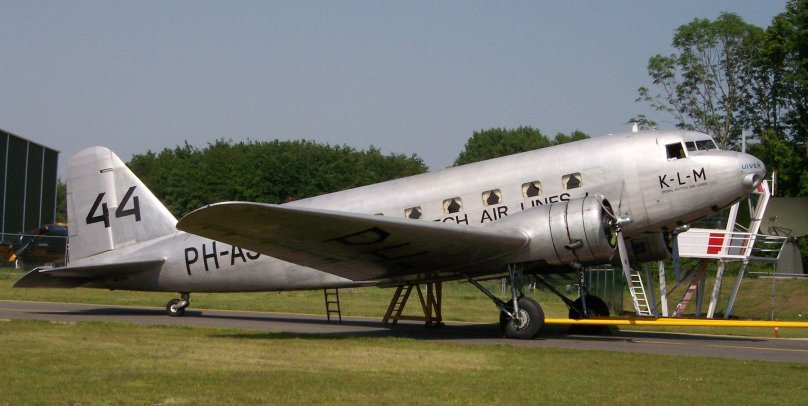 Самолёт Дуглас DC-2