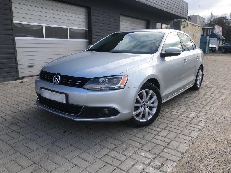 Фольксваген Джетта 2012