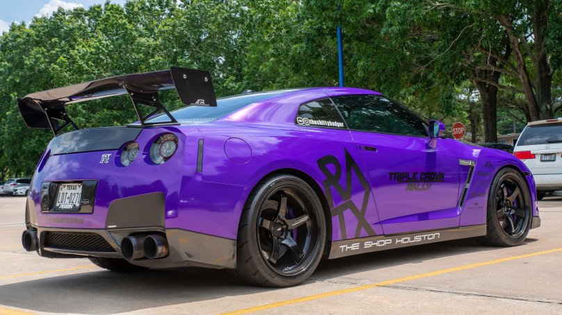 GTR r35 фиолетовый