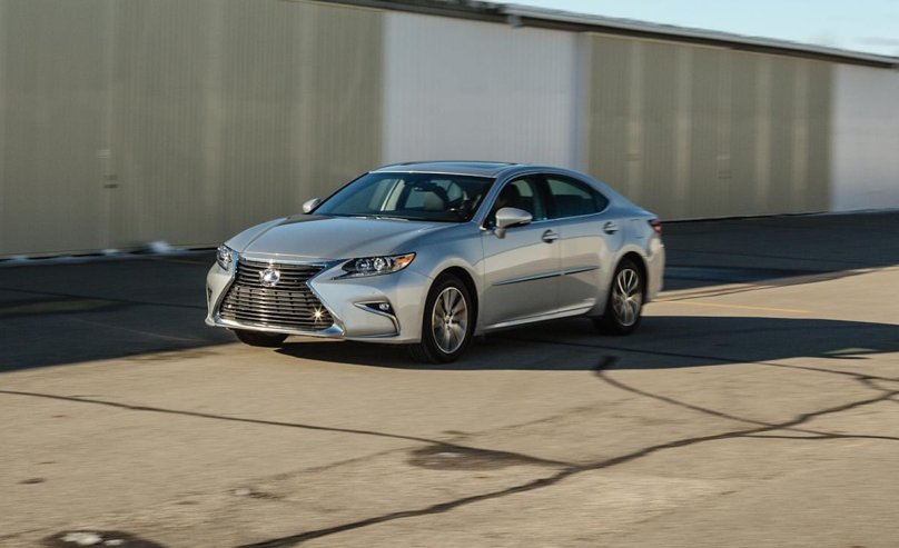 Лексус es 300h гибрид