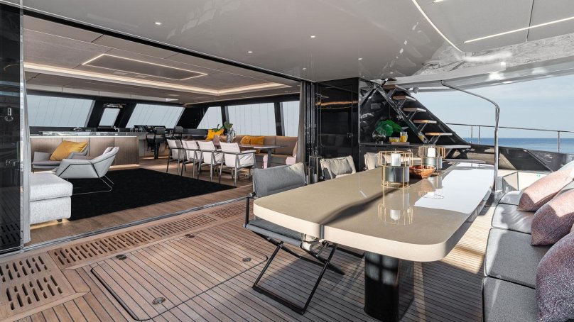 Парусный катамаран Sunreef 80