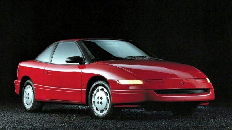 Автомобиль Saturn SC 1990