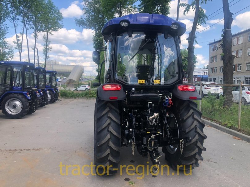 Детали кабины трактора Lovol