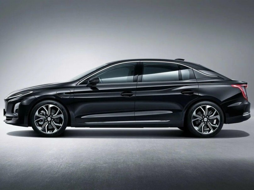 Китайский седан премиум класса