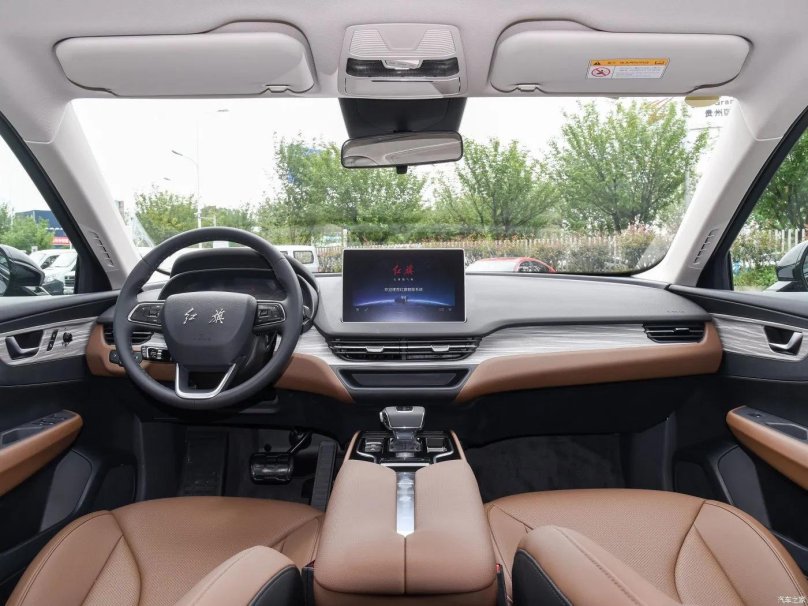 Hongqi e-qm5 электромобиль
