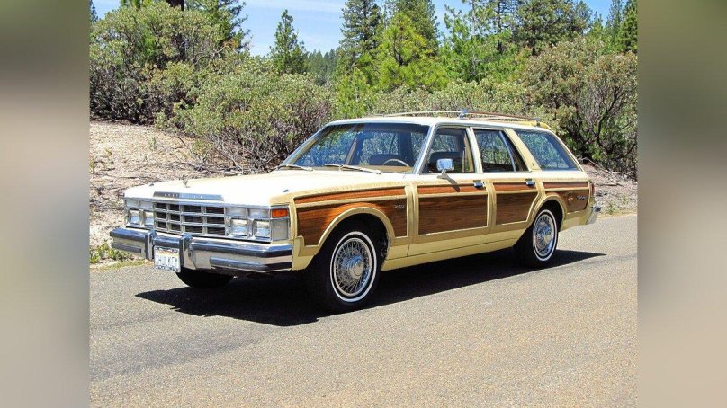 Chrysler Town &amp; Country 1978
