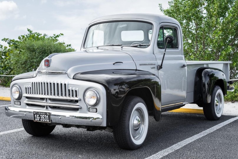 1951 International Harvester l-170