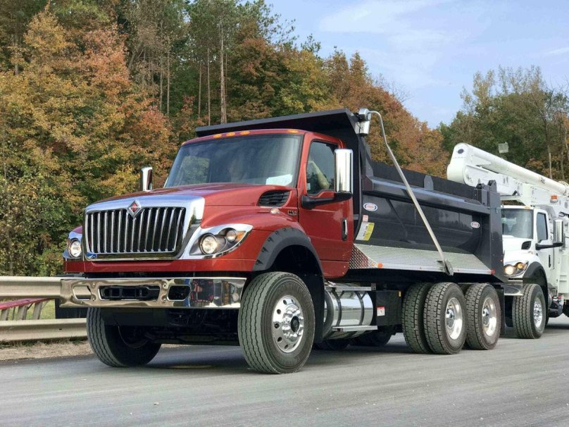 Navistar International 8600