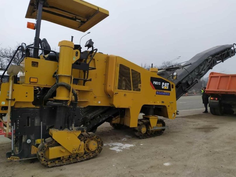Дорожная фреза Caterpillar pm620