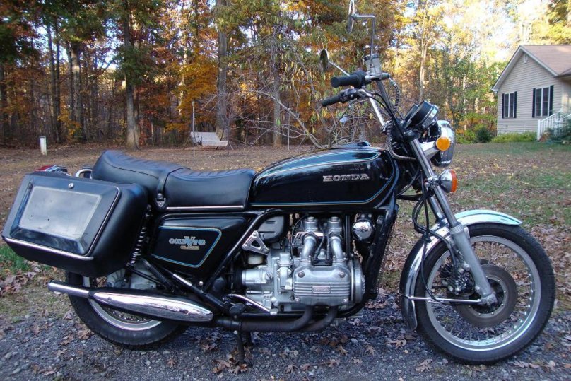 Honda gl1000 Gold Wing 1975