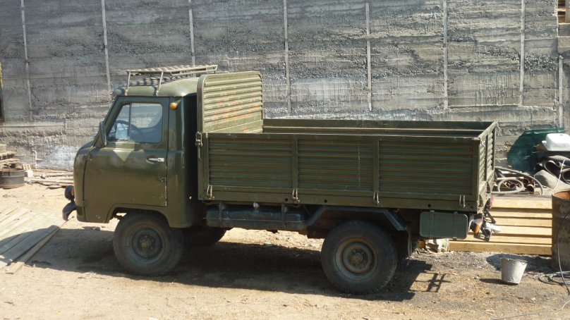 УАЗ головастик бортовой 3303