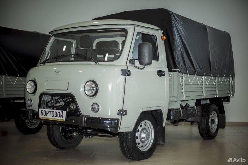 UAZ 3303 бортовой